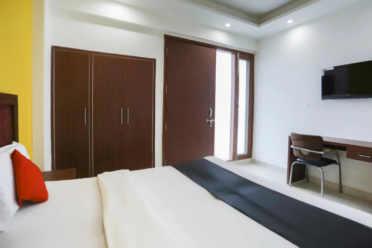 Capital O 68248 Hotel Sapphire