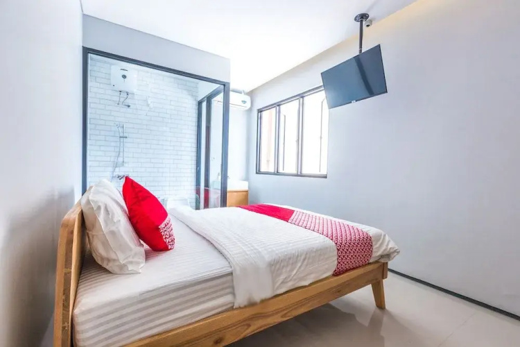 OYO 506 Moes Residence
