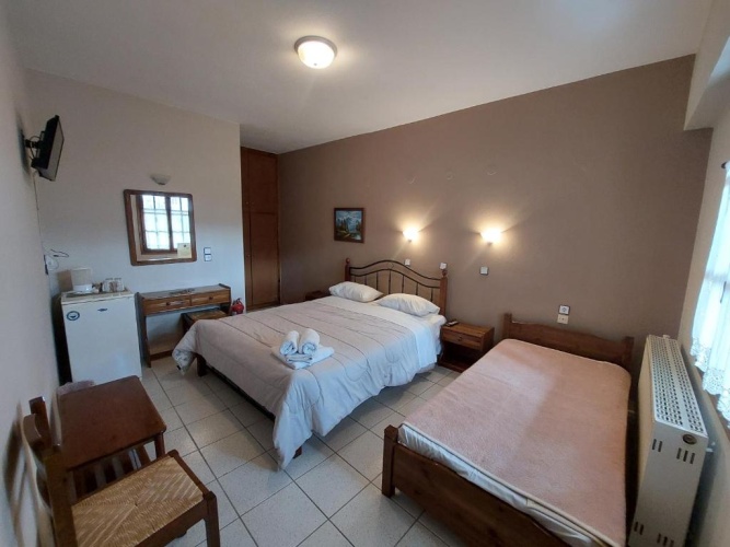 Standard Triple room