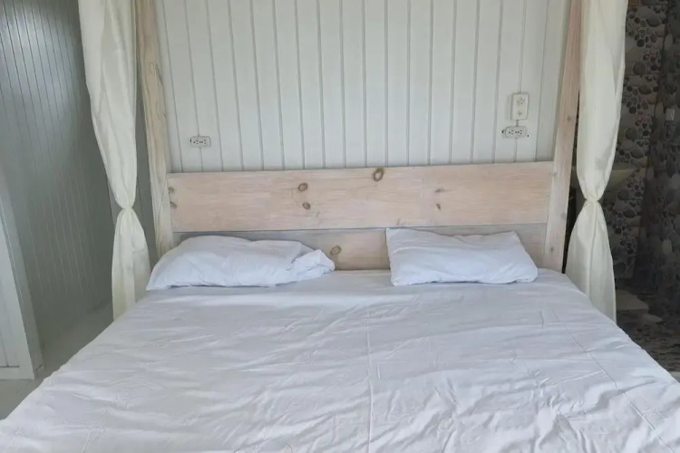 Captivating 1-bed Cottage in Codrington