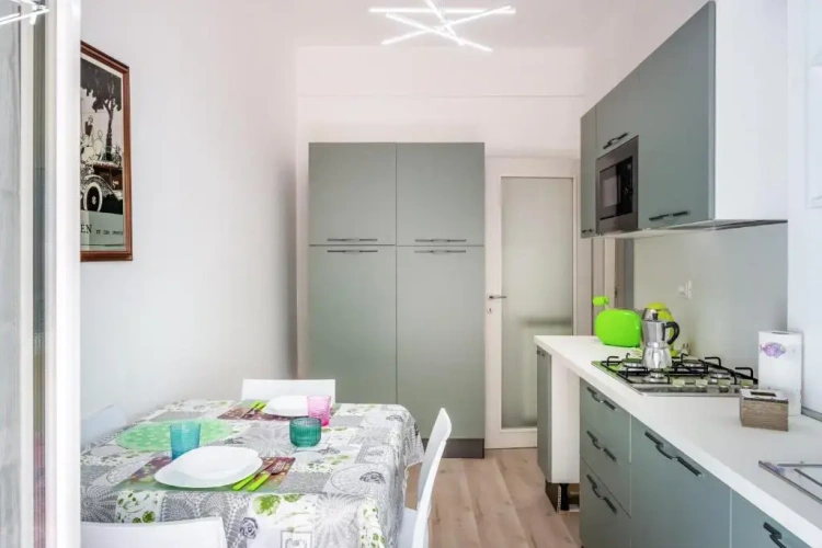 2 Bedrooms Apartment