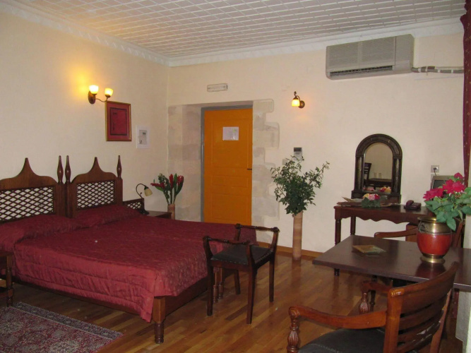 Belmondo Hotel