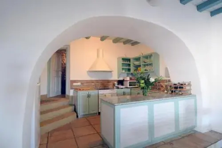Sfendoni House