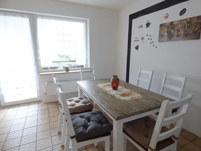3 Bedrooms Apartment