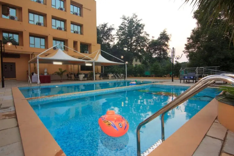 Hotel The Metropole - Phase Ii