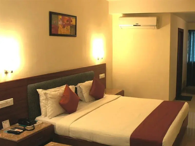 Hotel Raj Towers