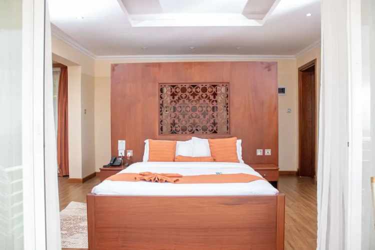 Lake Elementaita Mountain Lodge