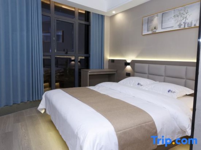 Standard Double room with view