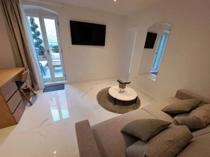 House Olenta