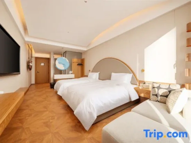 Standard Twin room with garden view
