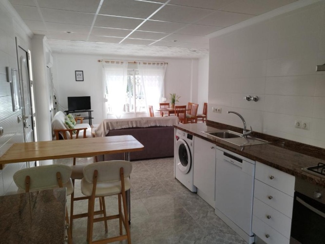 3 Bedrooms Apartment