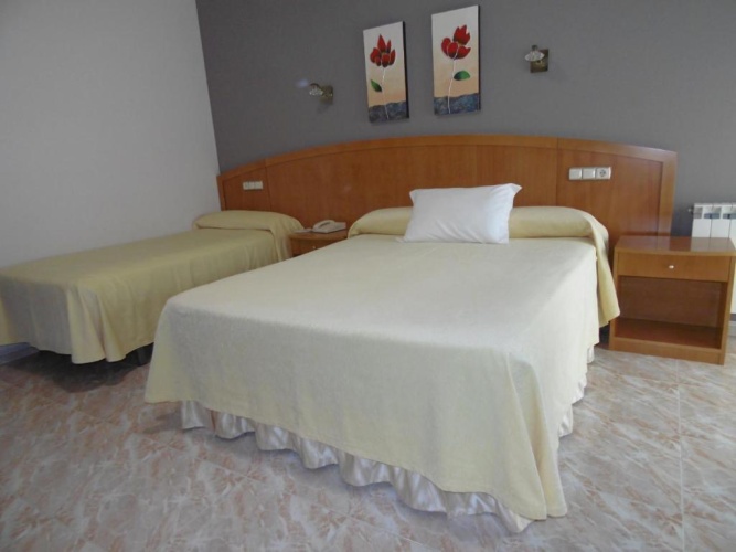 Standard Triple room with balcony