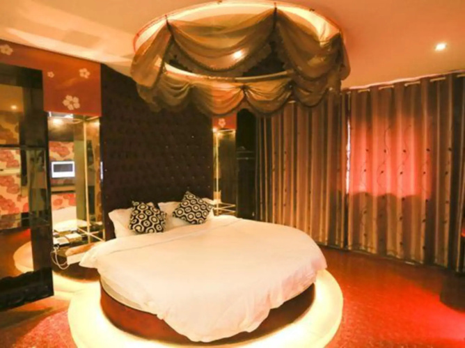 Ailei Fashion Hotel