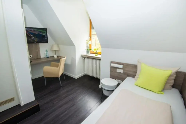 Standard Single room
