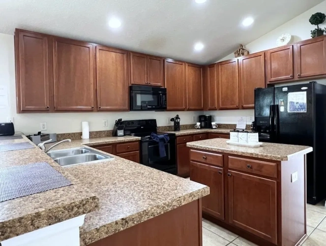 4 Bedrooms Cottage