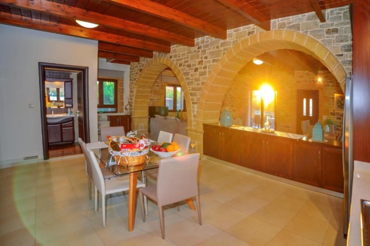 3 Bedrooms Villa