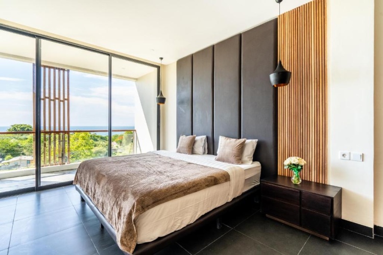 2 Bedrooms Villa