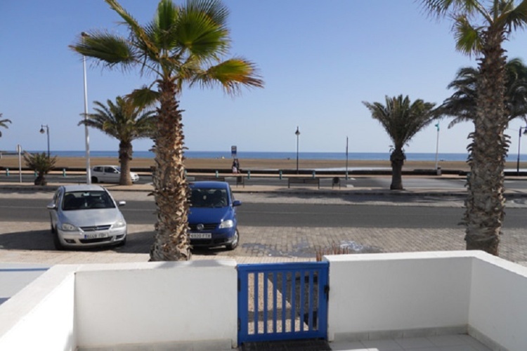 2 Bedrooms Apartment with balcony and with sea view