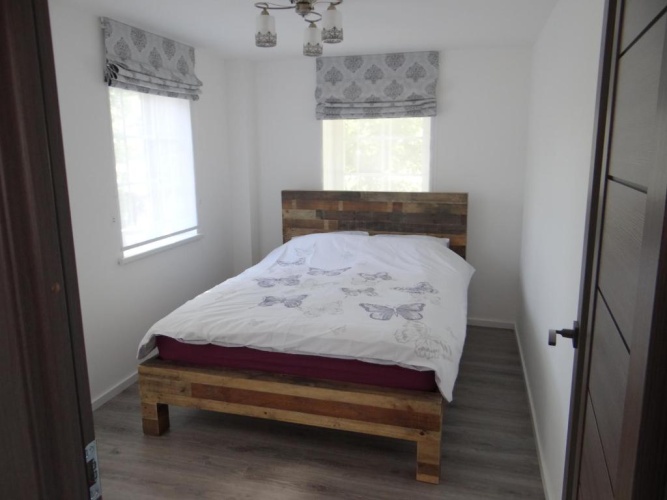 2 Bedrooms Chalet