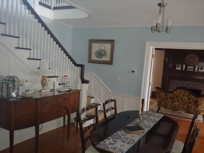Grand Cottage