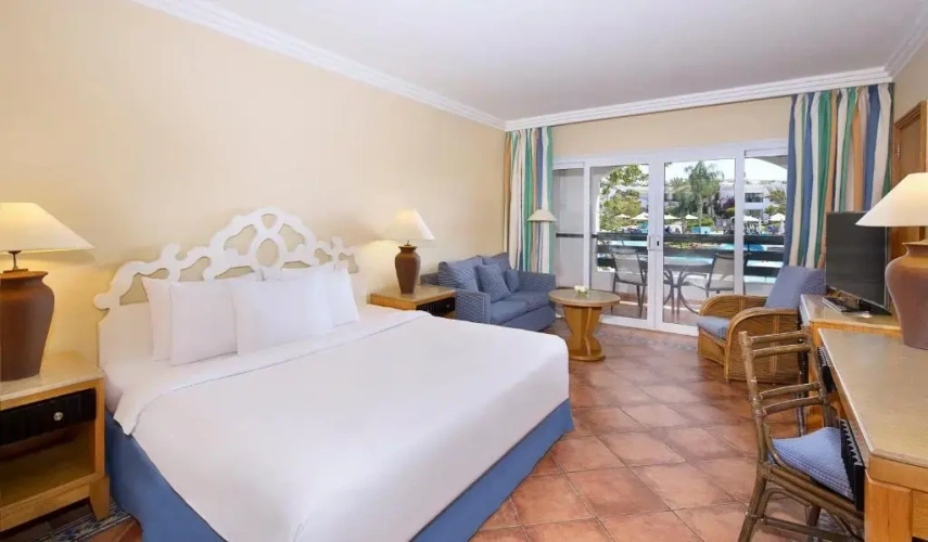 Deluxe Double room with pool view