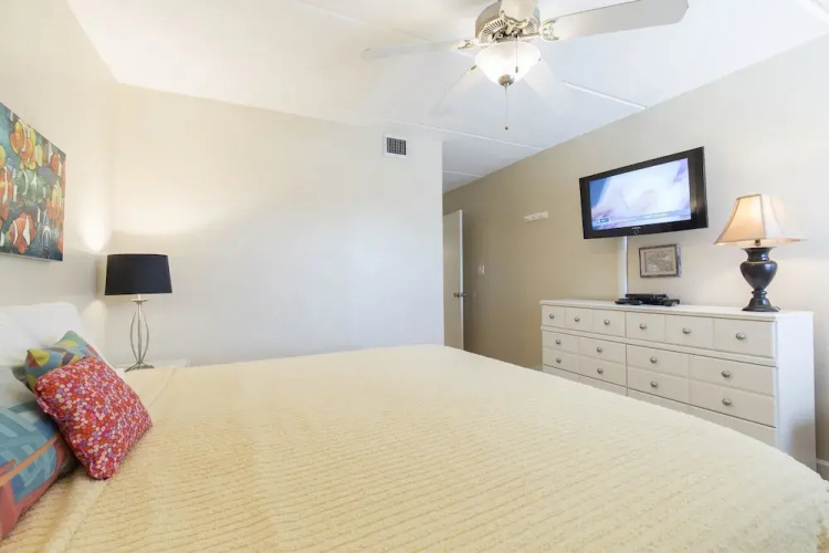 Suntide II Condominium 201