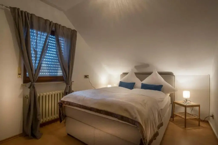 2 Bedrooms Apartment