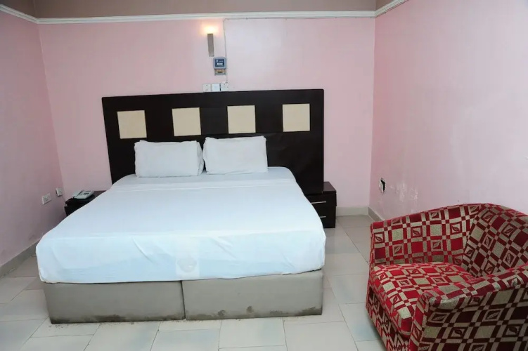 Richton Hotel & Suites