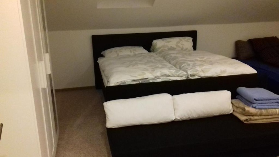 3 Bedrooms Apartment