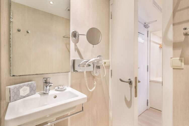 FERGUS Style Soller BeachOver view