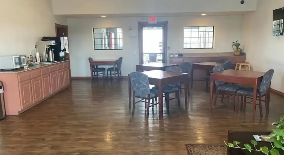 Southern Inn & Suites