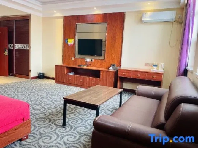Deluxe Suite