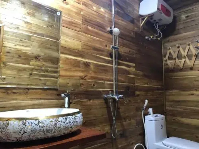 Cat Ba Love House