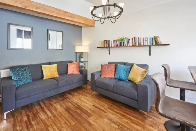 Host Stay Beckside