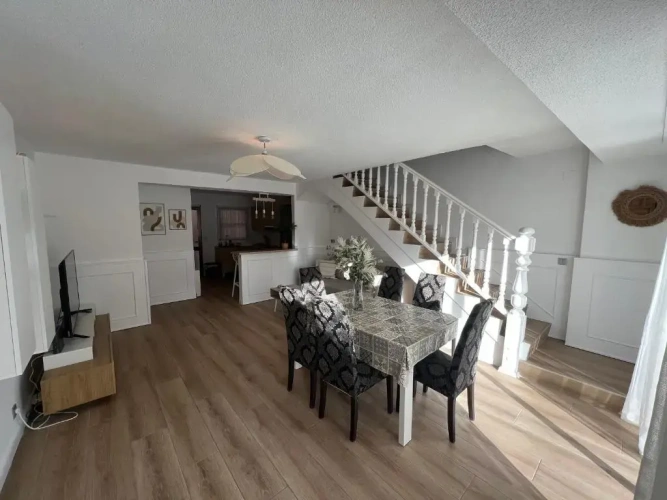 3 Bedrooms Cottage