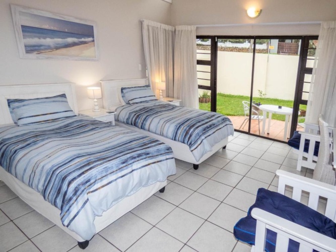 Superior Twin room with garden view