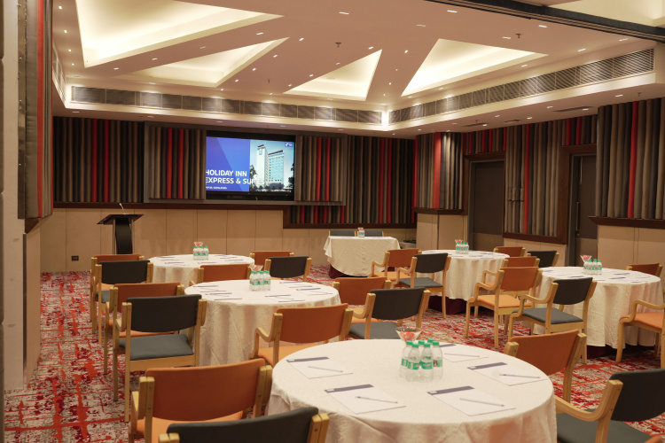 Holiday Inn Express & Suites photo 28