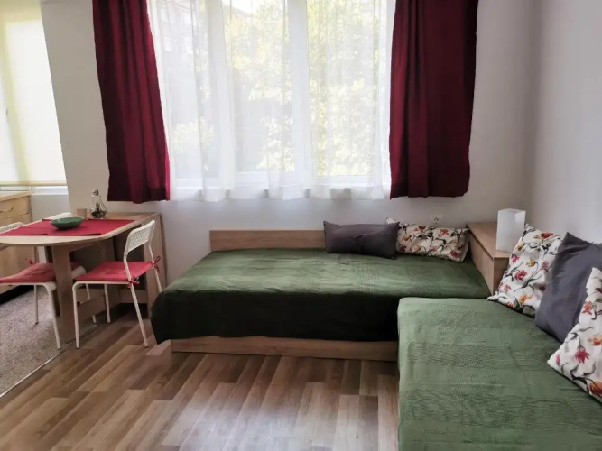 4 Seasons apartments, A2