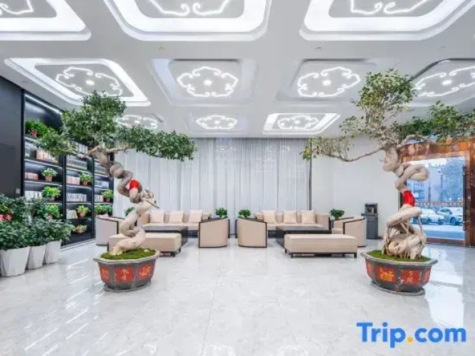 Runhua Junyue Hotel