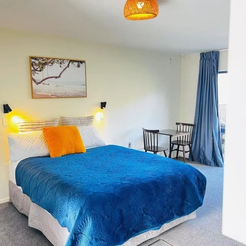 1 Bedroom Standard Suite