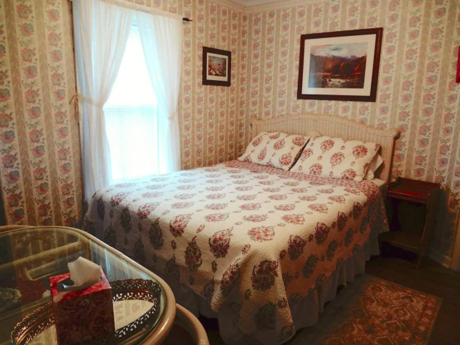 The Henry Collins Inn