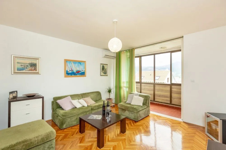 Apartment Dina