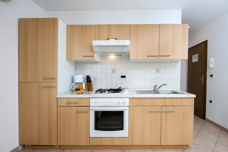 1 Bedroom Classic Apartment with balcony and with garden view
