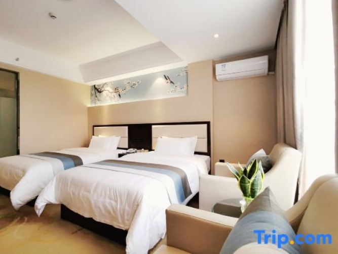 Standard Twin room with garden view