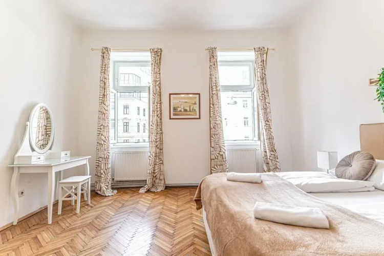 Modern 2BR Apartment Central Long Stay