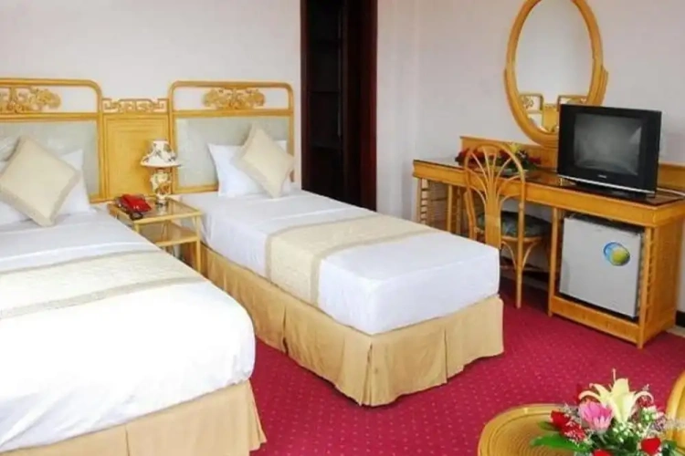 Standard Twin room with balcony