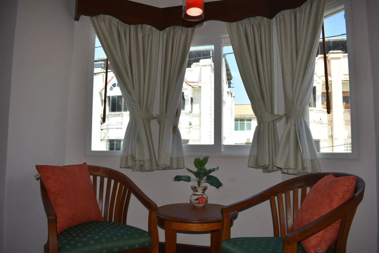 Karon Café Inn