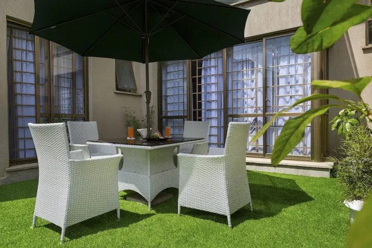 Tranquil Residence by Edmor Suites
