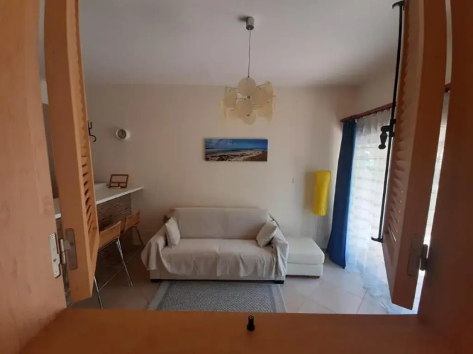 1bd in Palm Beach M1 with pool