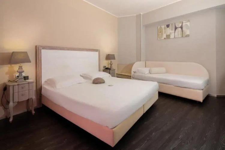 Deluxe Quadruple room